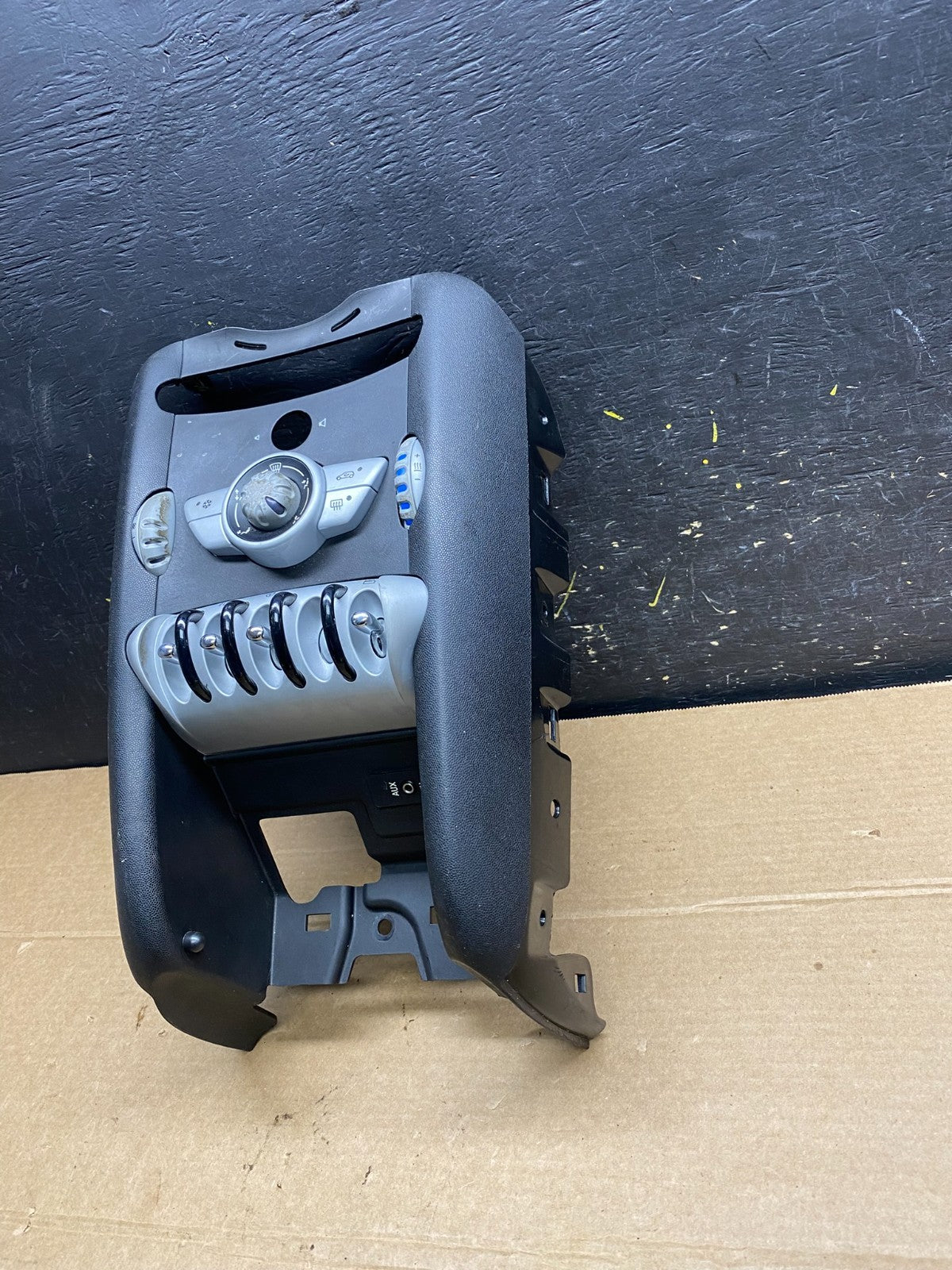2007 to 2013 Mini Cooper Clubman Center Dash Climate Window Control W6489 DG1