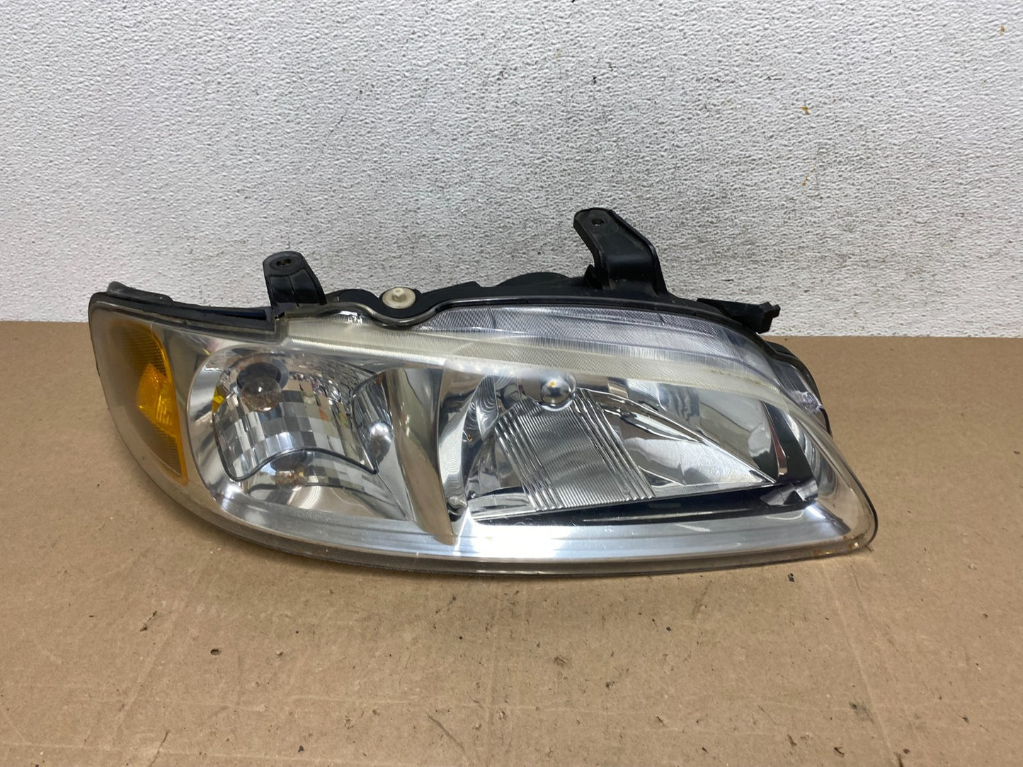 2000 to 2003 Nissan Sentra Front Right Passenger RH Side Headlight AE5949 DW0