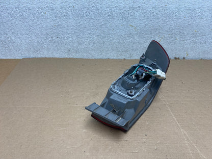 1997 1998 1999 Toyota Camry Tail Light Right Passenger Rh Side Oem Q8988 DW7