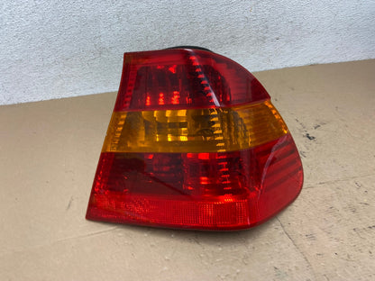2002 - 2005 BMW 3 E46 Series Right Passenger RH Side Tail Light AF4927 LK0