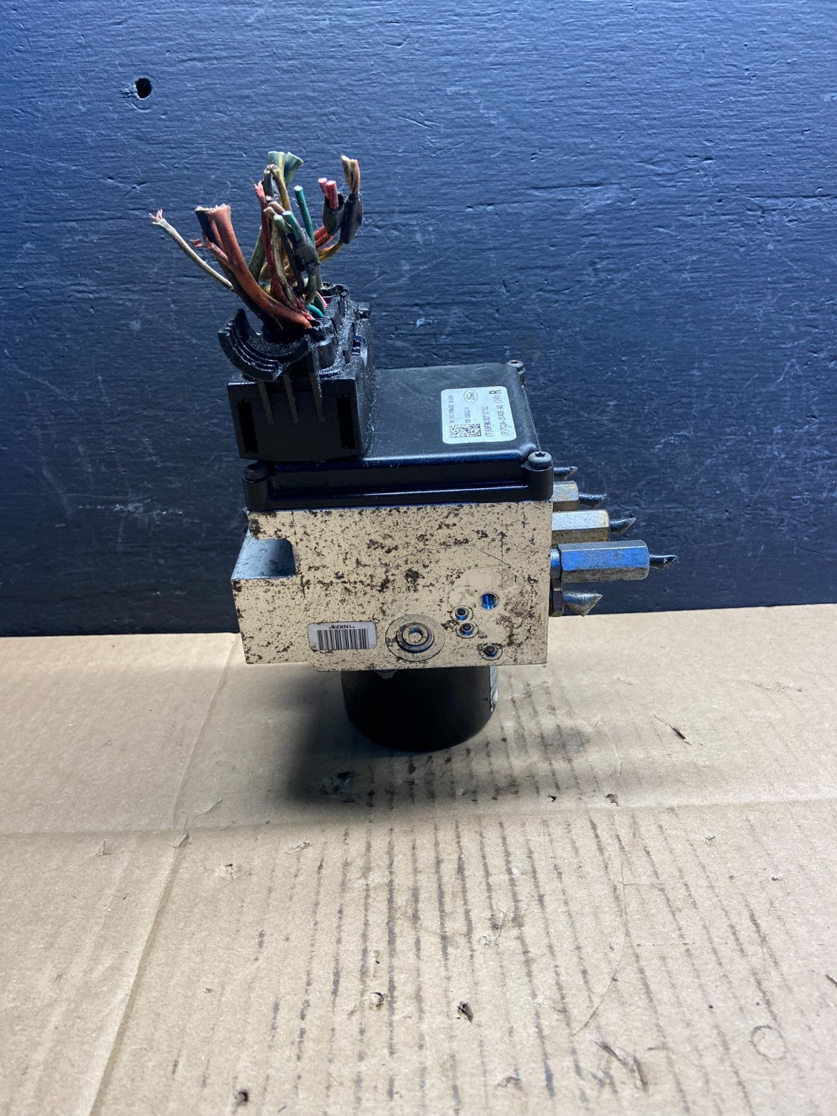 2006 2007 Ford E250 E350 Econoline Anti-Lock ABS Antilock Brake Pump AD1802 DG4