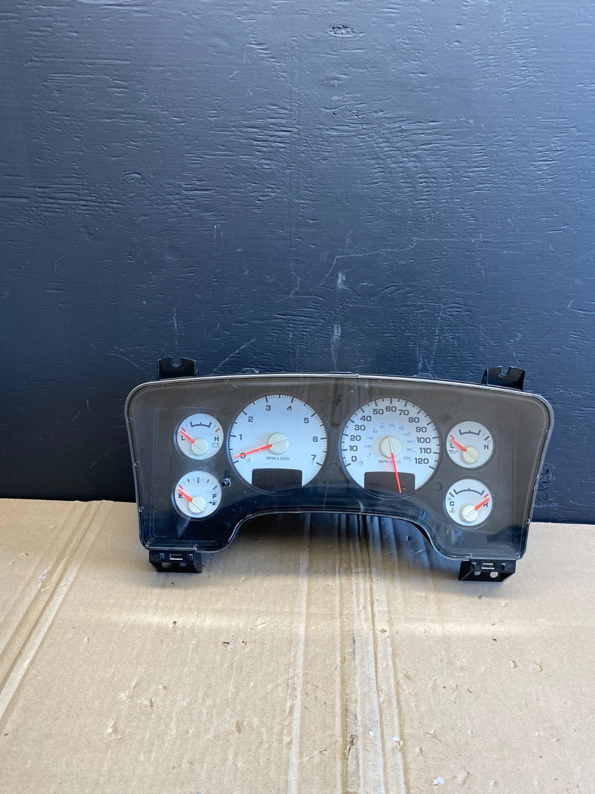 2003 2007 Dodge Ram 1500 Instrument Speedometer Gauge Cluster OEM ab8835 DG0