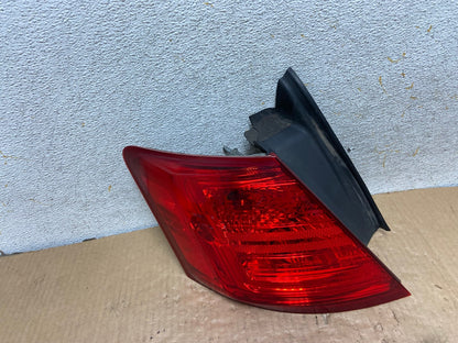 2014 to 2018 Ford Taurus Interceptor Left Driver LH Side Tail Light AI8037 LK0