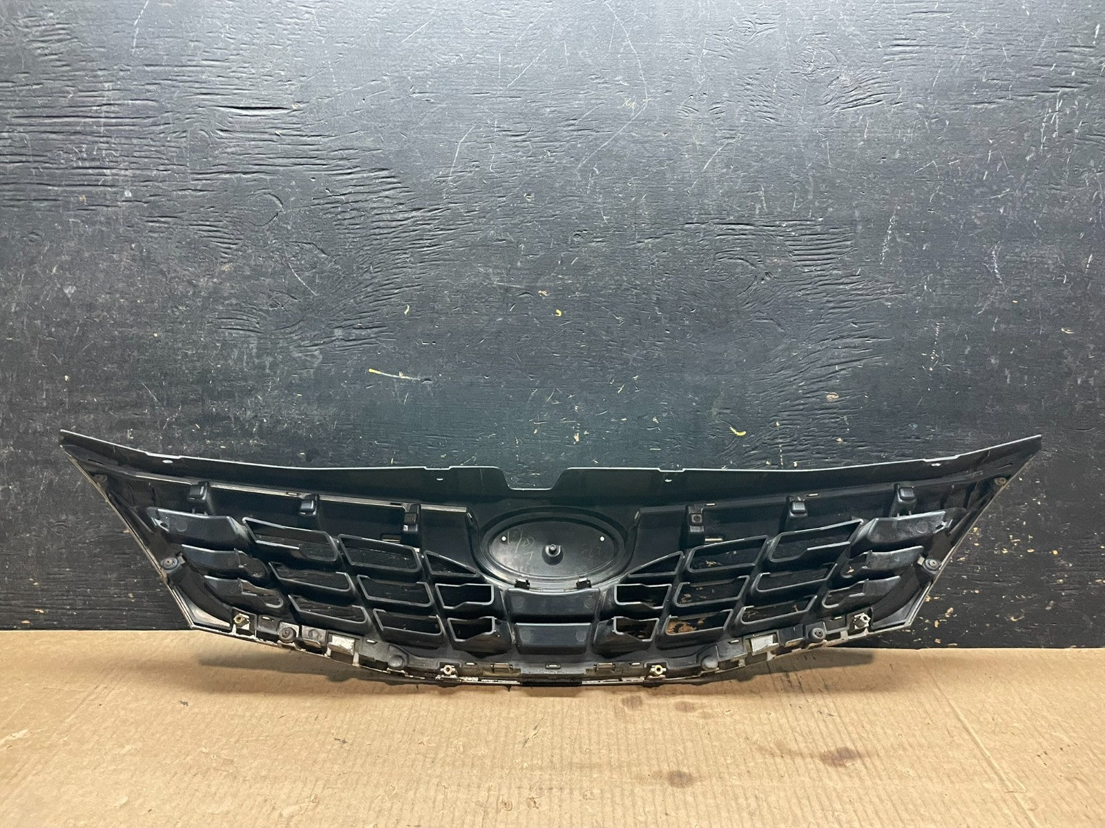 2008 to 2011 Subaru Impreza Sedan Front Upper Grille Grill Y9634 PS5