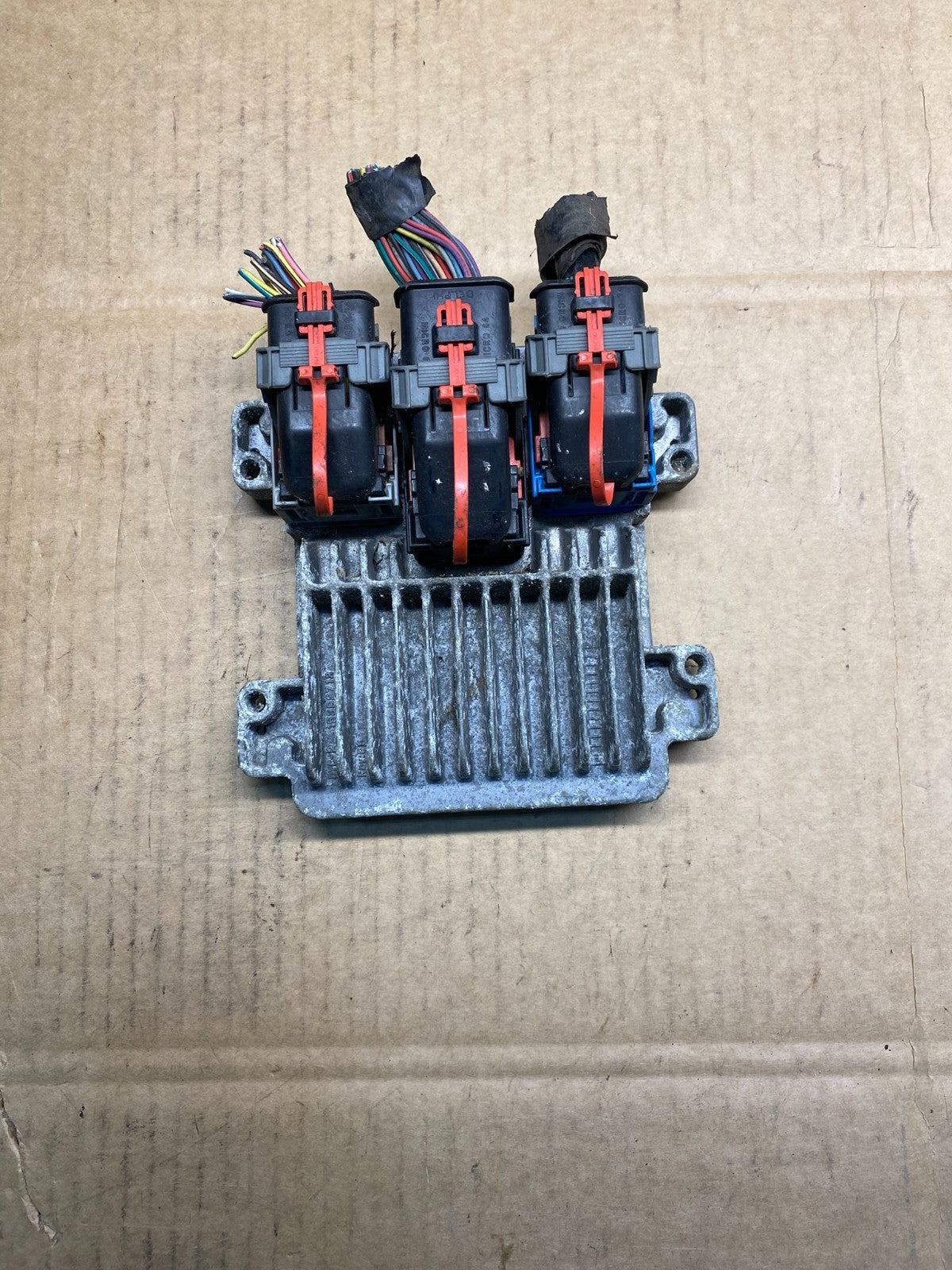 2004 to 2006 Chevrolet Colorado Engine Motor Brain Box ECU ECM OEM ab3957 DG0