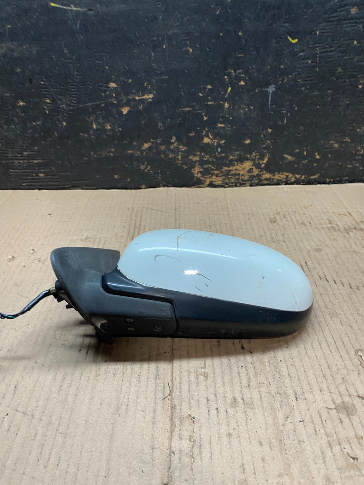 2000 to 2004 Infiniti i30 i35 Front Left Driver LH View Door Mirror OEM V9763 DG3