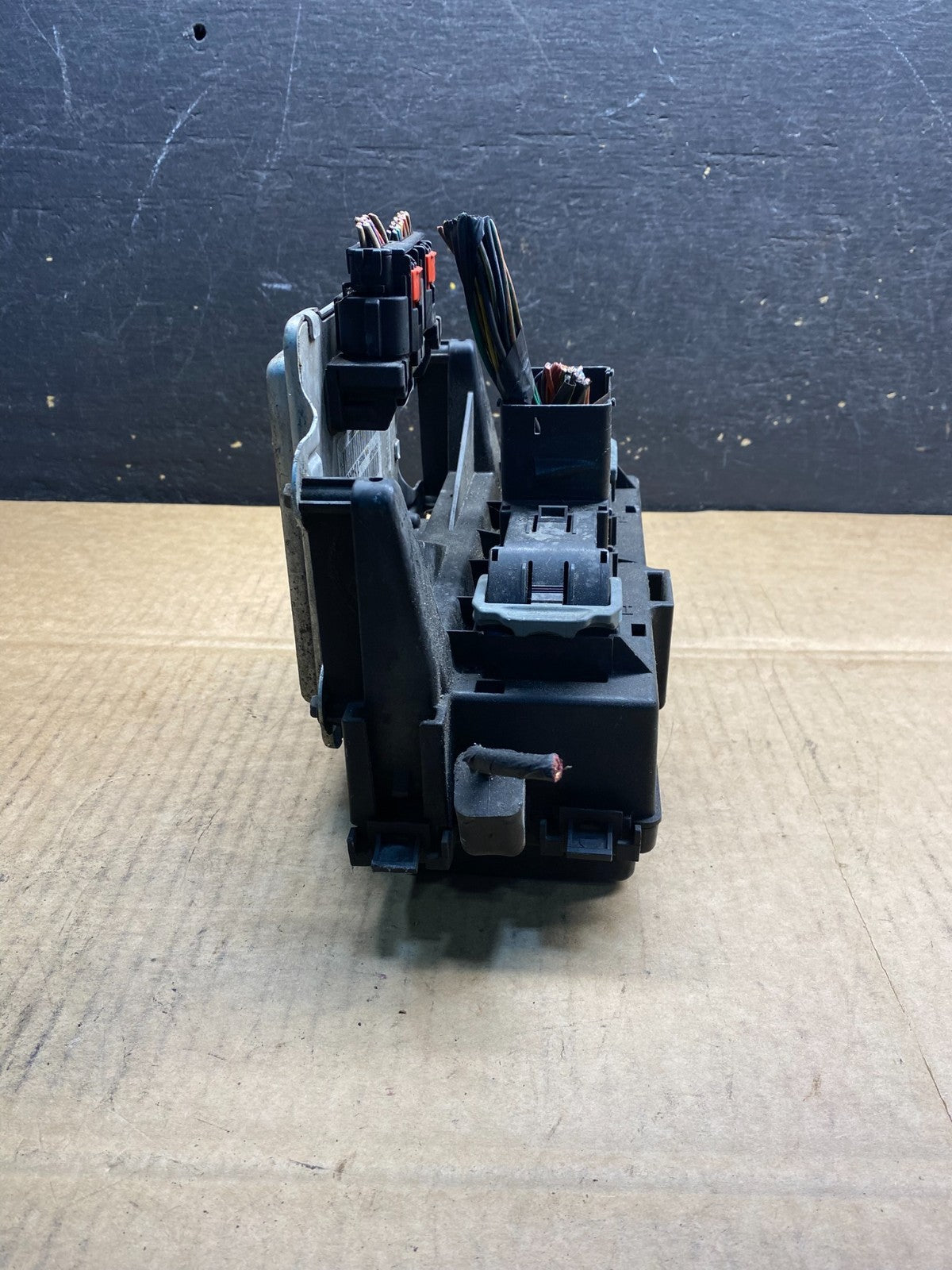2008 Dodge Durango Multifunction Unit Module Fuse Box Body Control Oem AB3966 DG2