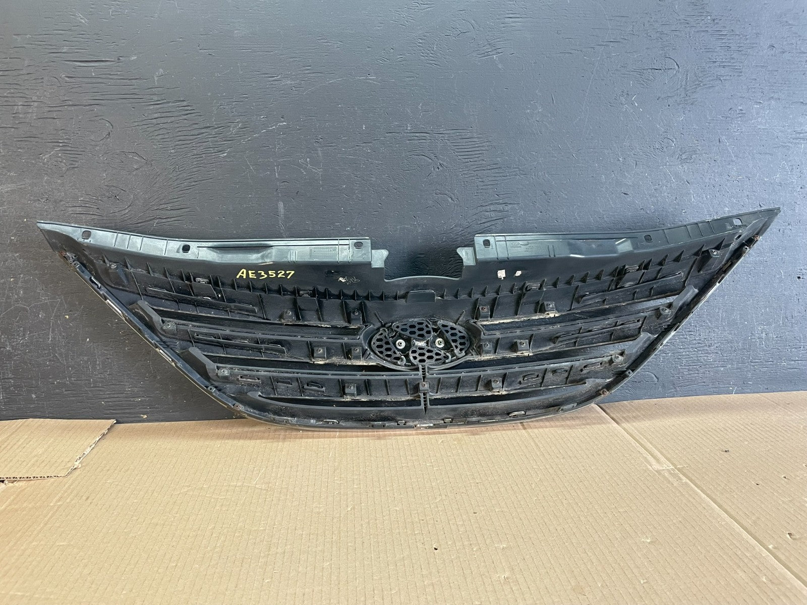 2011 to 2014 Hyundai Sonata Front Upper Grill Grille ae3527 DG4