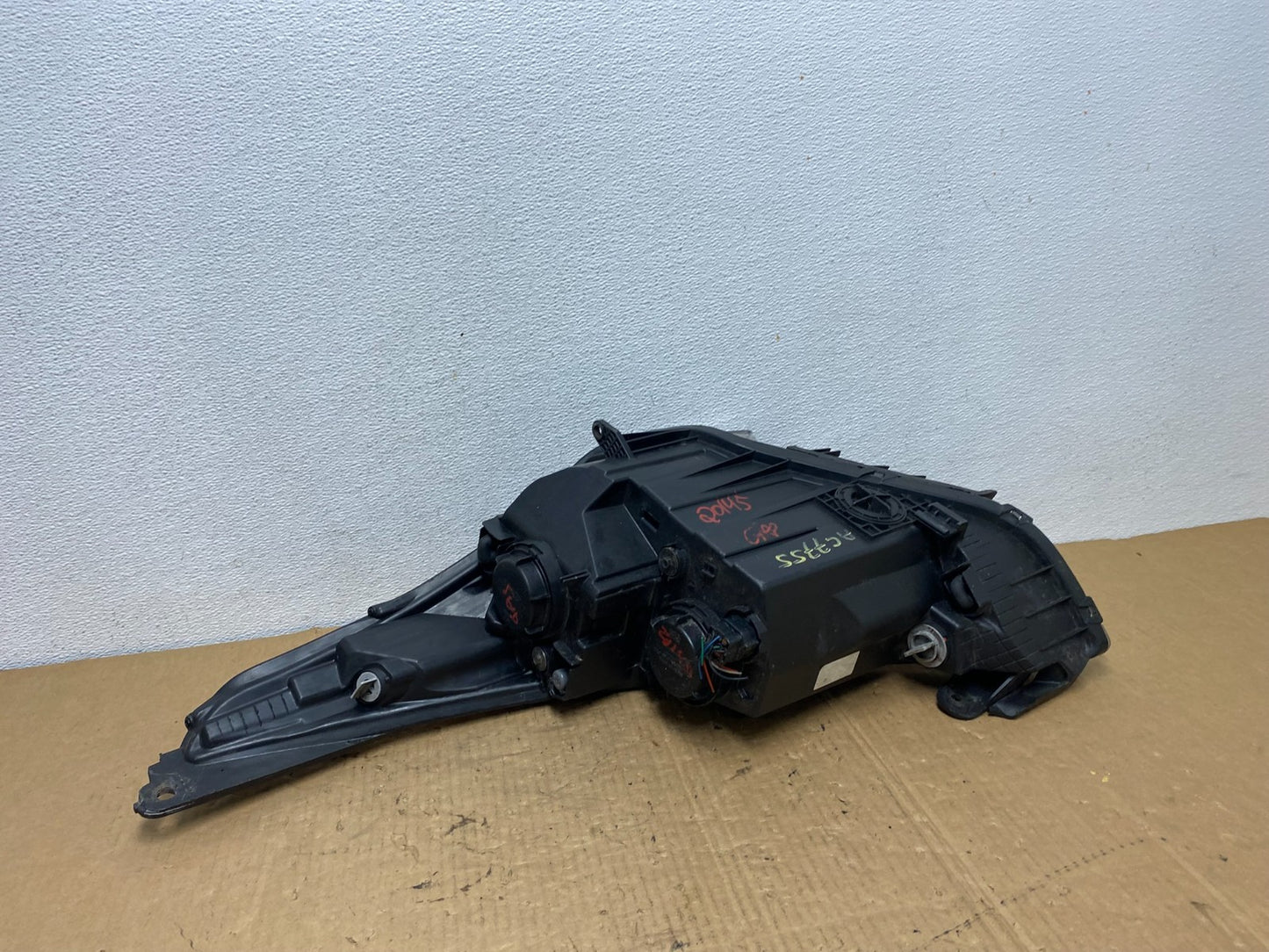 2012 - 2017 Hyundai Veloster Right Passenger RH Halogen Headlight AD2473 DW5