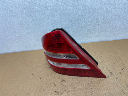 2005-2007 Mercedes-Benz C230 C240 W203 C-Class Left Driver Tail Light AC8206 LK1