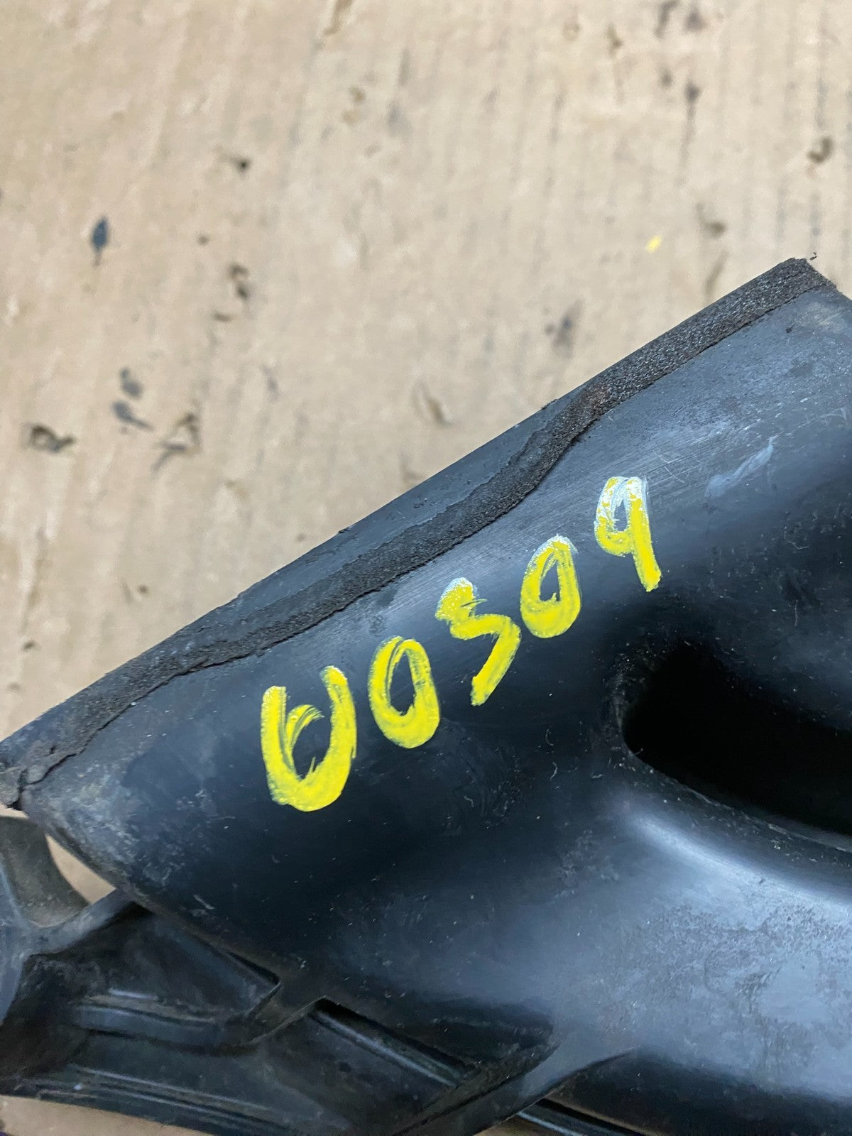 2007 to 2013 Nissan Altima 2.5L Air Duct Tube Resonator 16554-JA000 OEM U0309 DG9