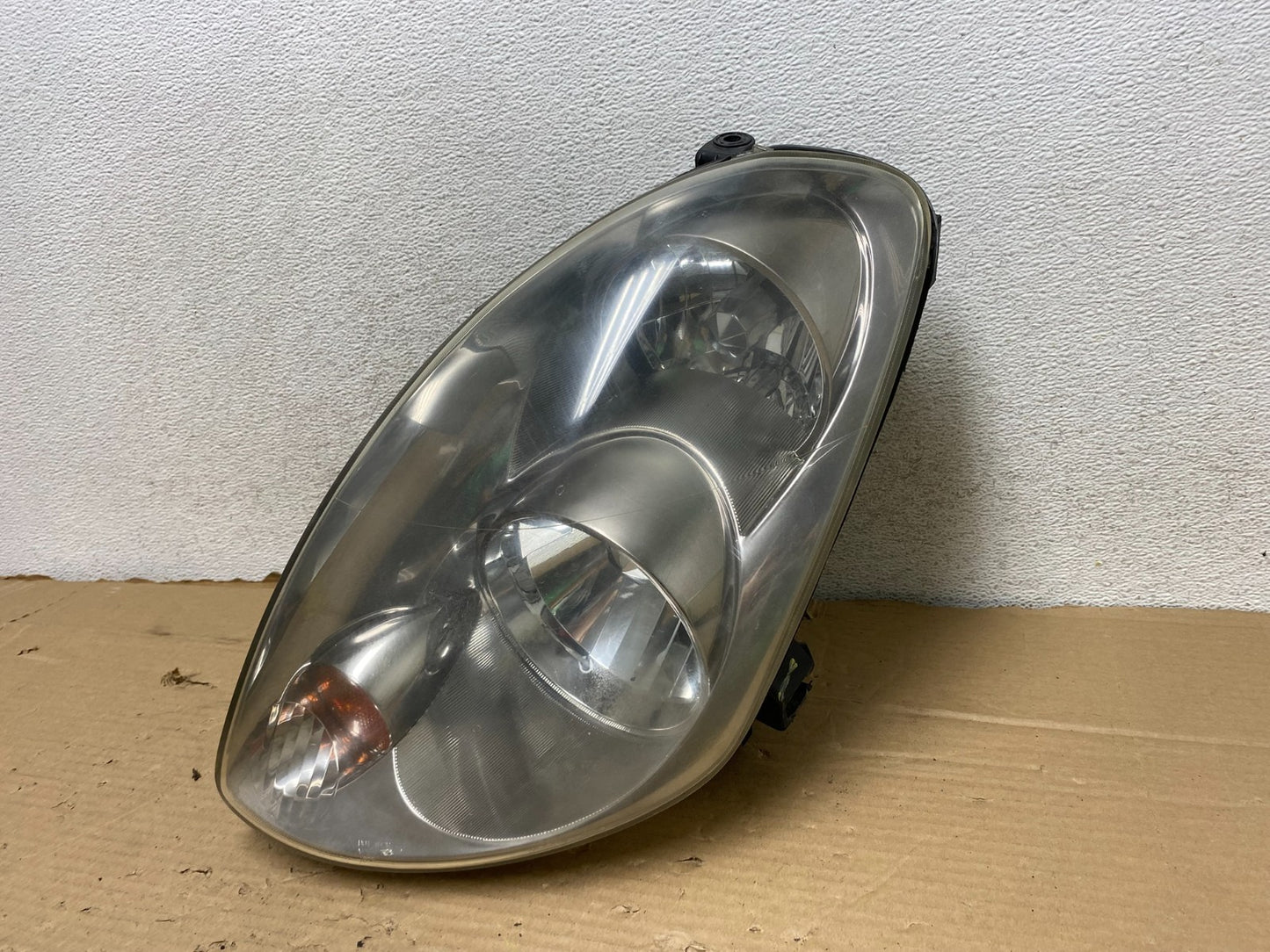 2003 to 2004 Infiniti G35 Left Driver Lh Side Xenon HID Headlight AG8208 DW2