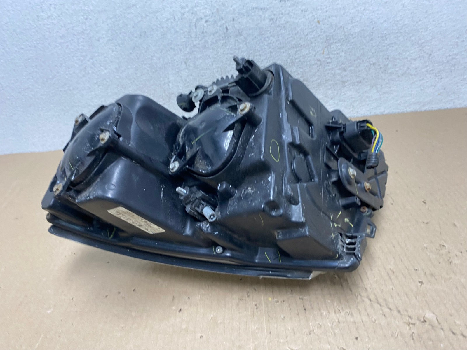 2008 to 2014 Cadillac CTS Left Driver LH Side Xenon Headlight AE9638 LK11