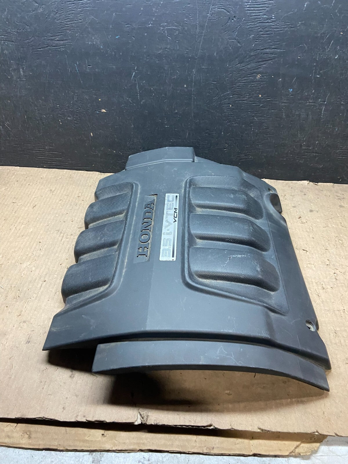 2006 to 2008 Honda Pilot Engine Cover Trim Bezel OEM j1210 DG2
