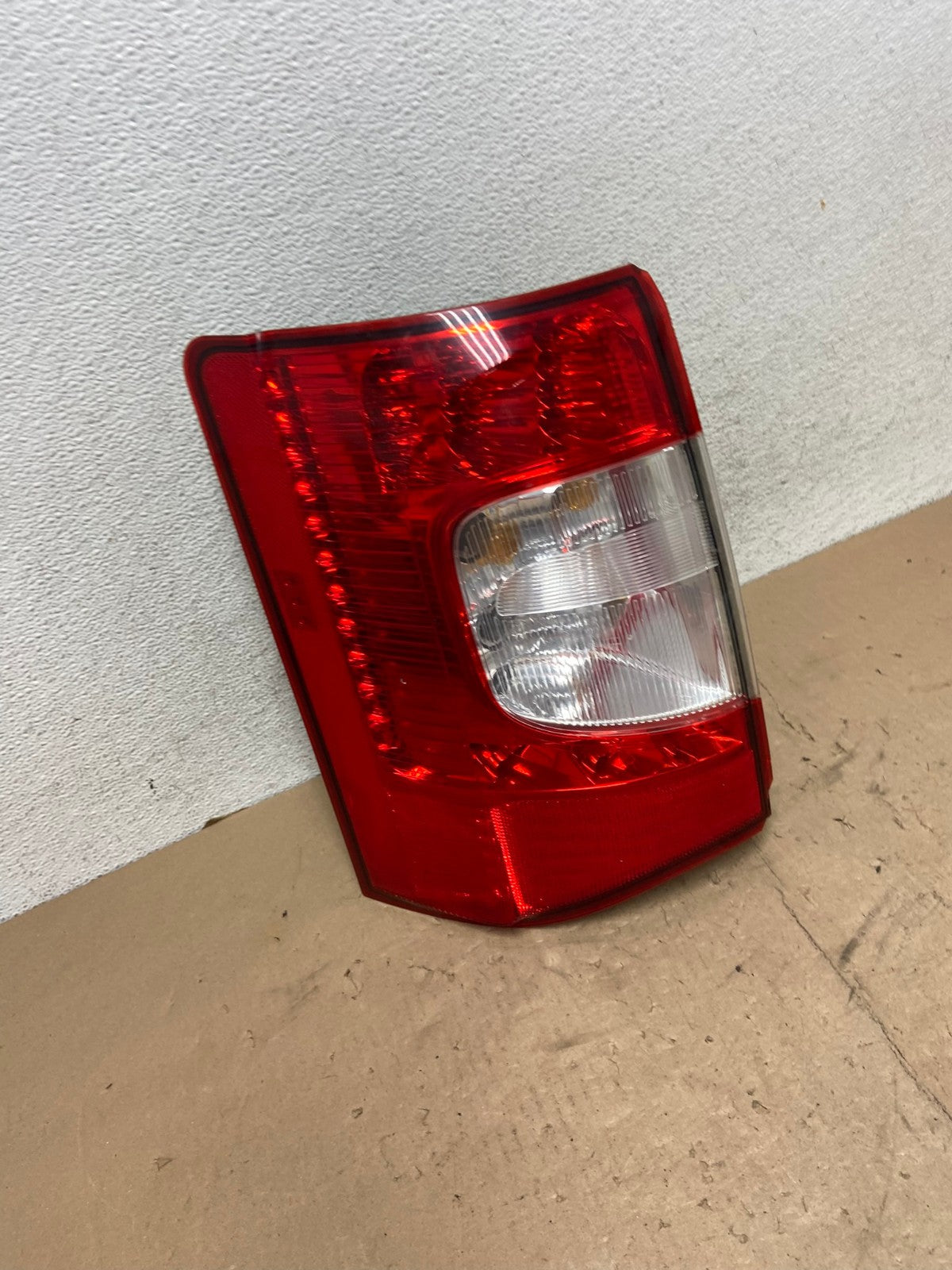 2011-2016 Chrysler Town and Country Left Driver Side Tail Light AG5532 LK2