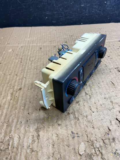 2003 to 2006 Chevrolet Silverado HVAC Heater Climate Control Module AD2003 DG2