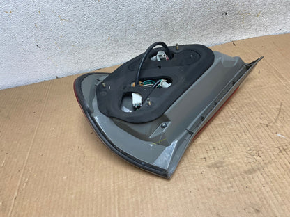 2005 to 2006 Toyota Camry Tail Light Left Driver Lh Side AI7018 LK4