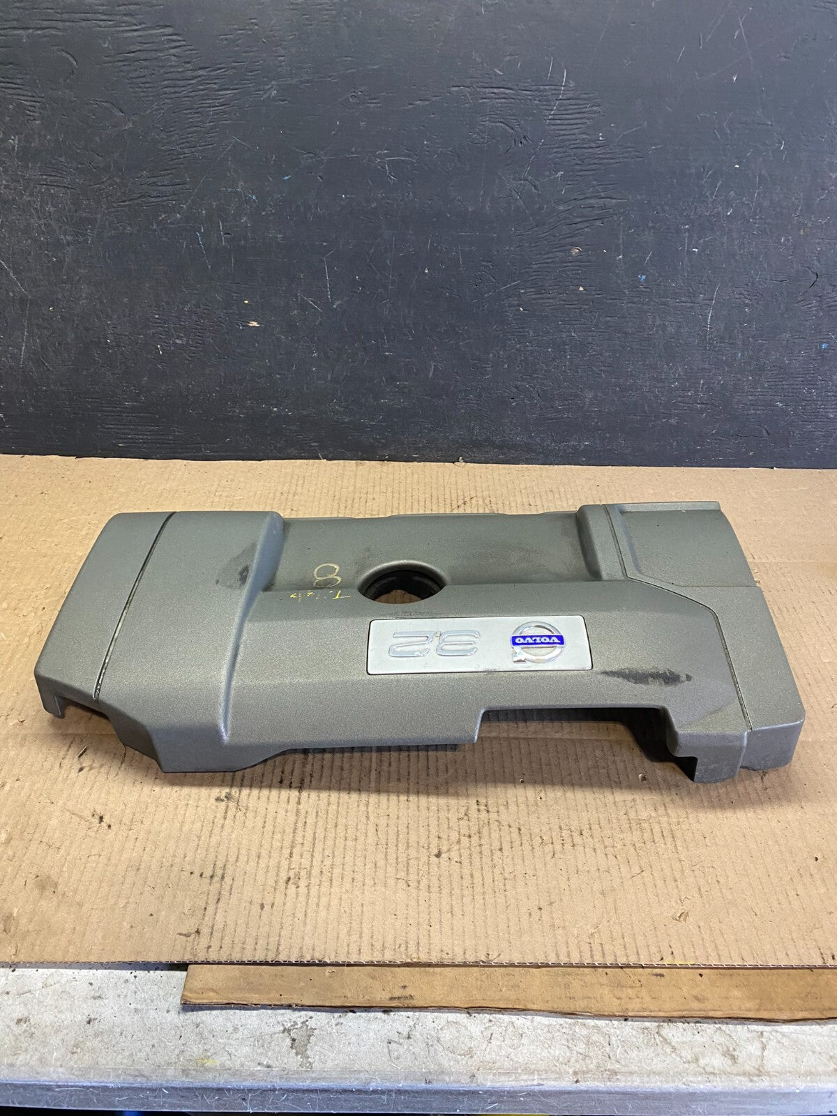 2005 to 2011 Volvo S80 3.2L Upper Top Engine Motor Dust Cover Oem i3363 DG10