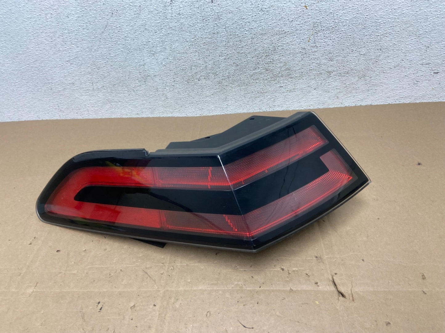 2011 to 2017 Chevrolet Volt Left Driver LH Side Tail Light AE5972 DW0