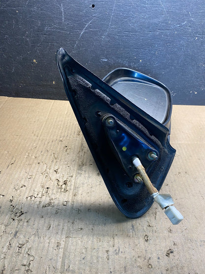 2001 to 2006 Toyota Sequoia Right Passenger View Door Mirror OEM AB0423 MS4