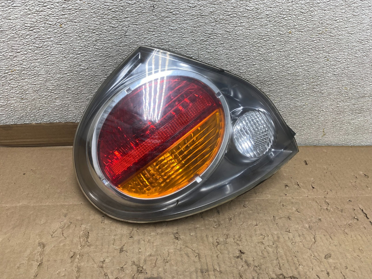 2002 2003 Nissan Maxima Left Driver Lh Side Tail Light U3157 DW0