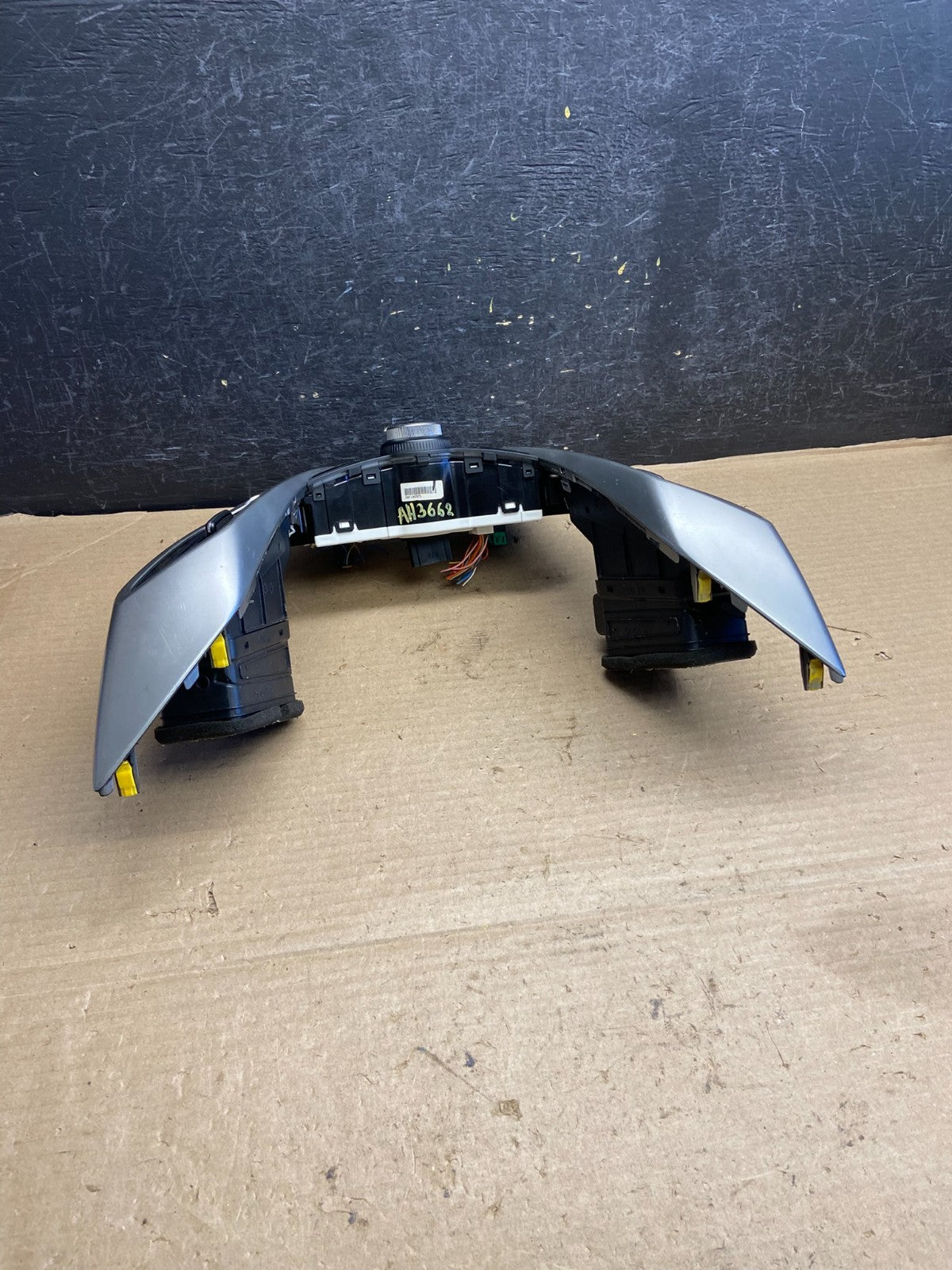 2012 - 2015 Kia Rio Veloster Climate Control Panel Trim Air Vents AH3662 DG3