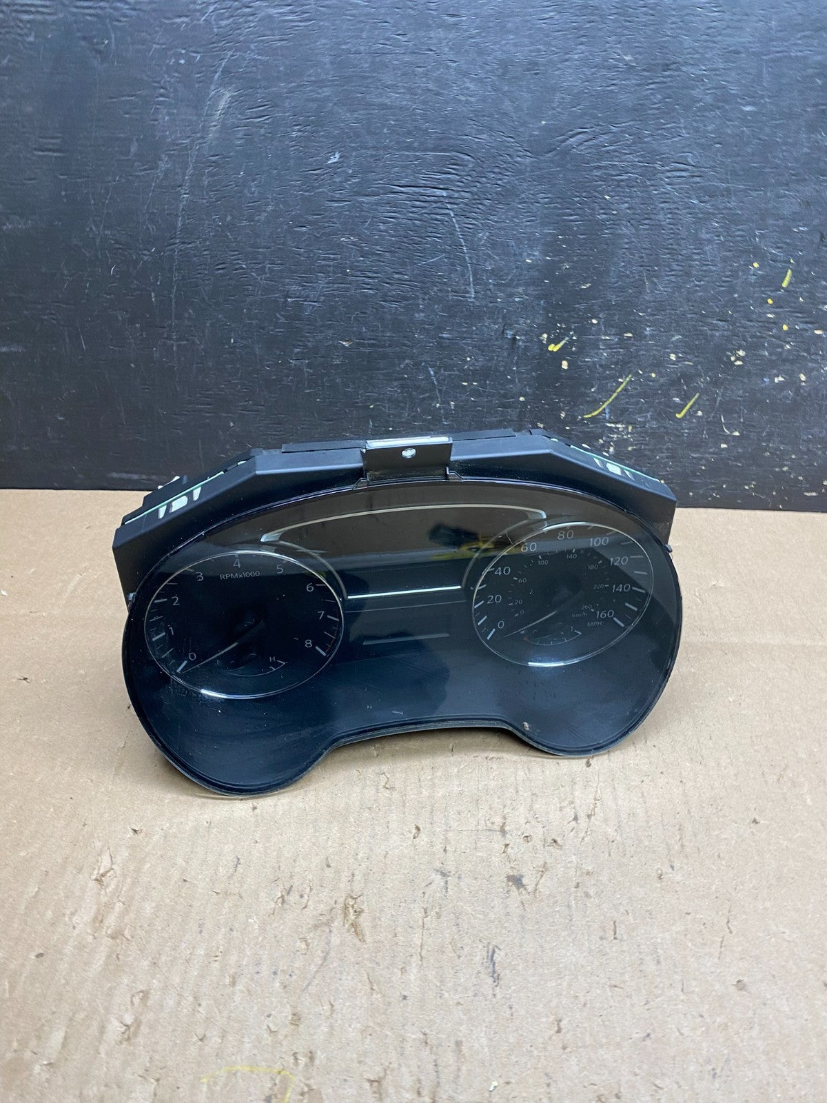 2013 to 2016 Nissan Pathfinder Speedometer Cluster Gauge t4709 DG0