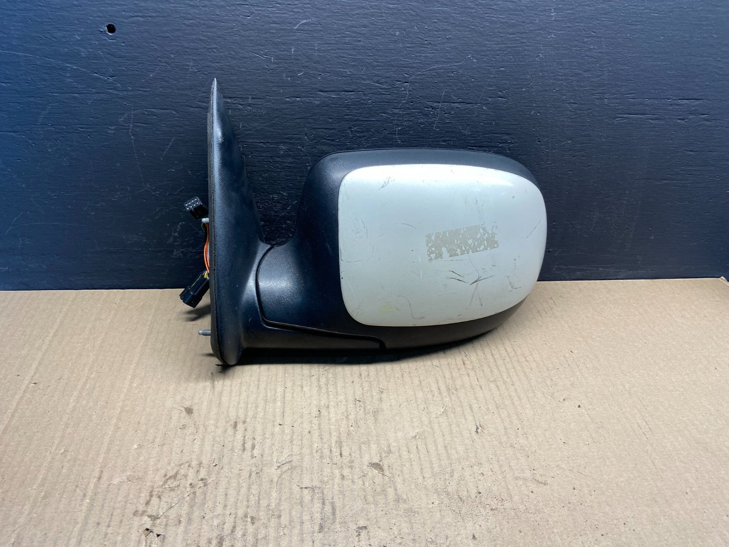 2003-2006 Chevrolet Tahoe Suburban Left Driver LH Heated Mirror AC0552 MS0