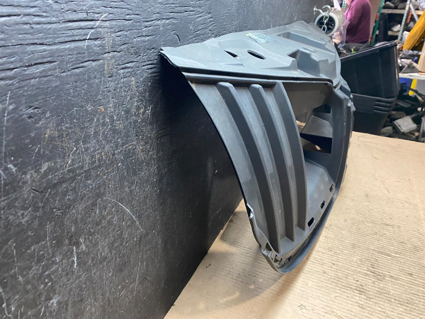 2010 to 2012 Lincoln MKT Grill Grille Support Panel i3449 OEM DG12