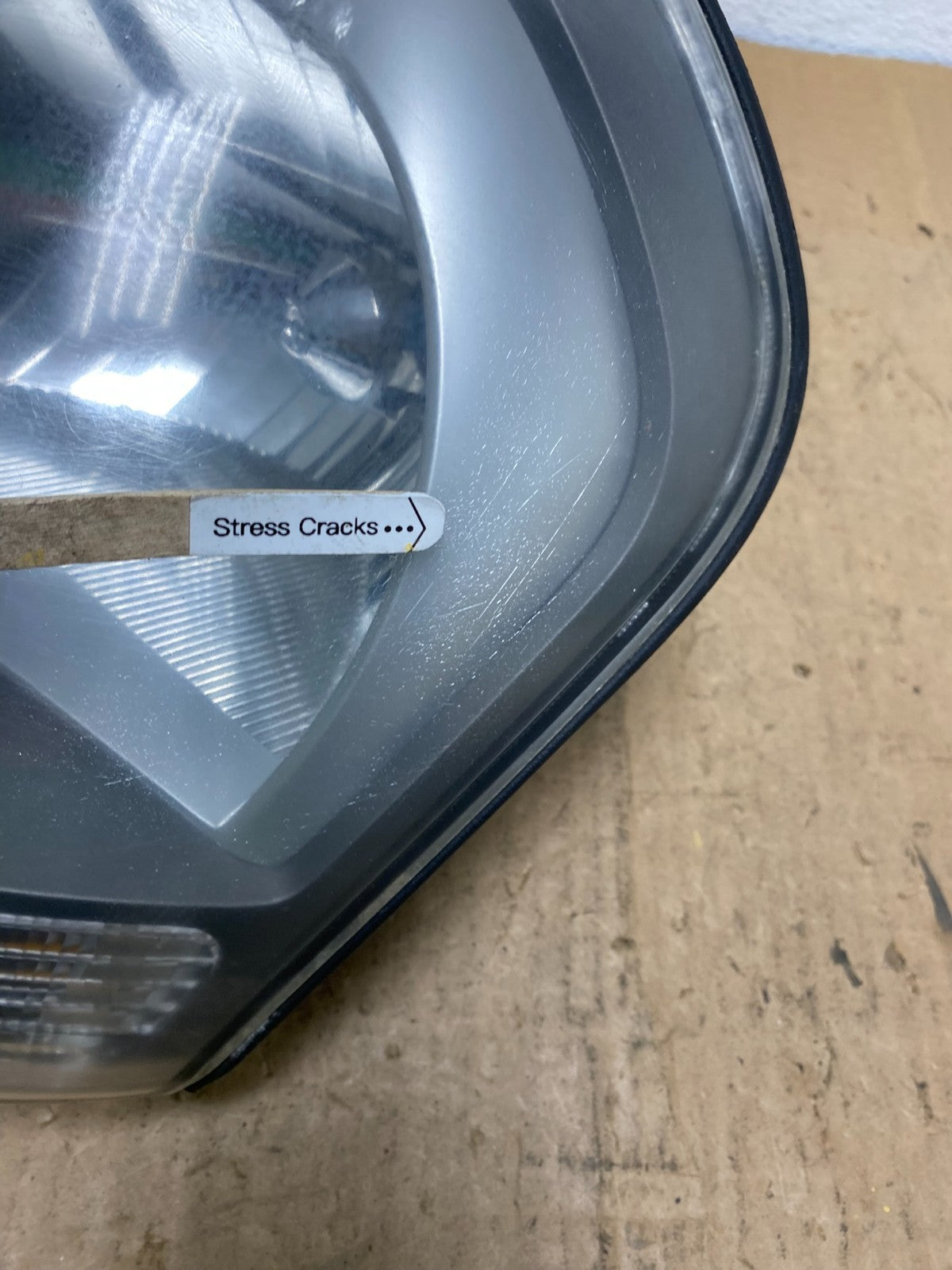 2005 to 2008 Hyundai Tucson Left Driver LH Side Headlight AD0533 DW4