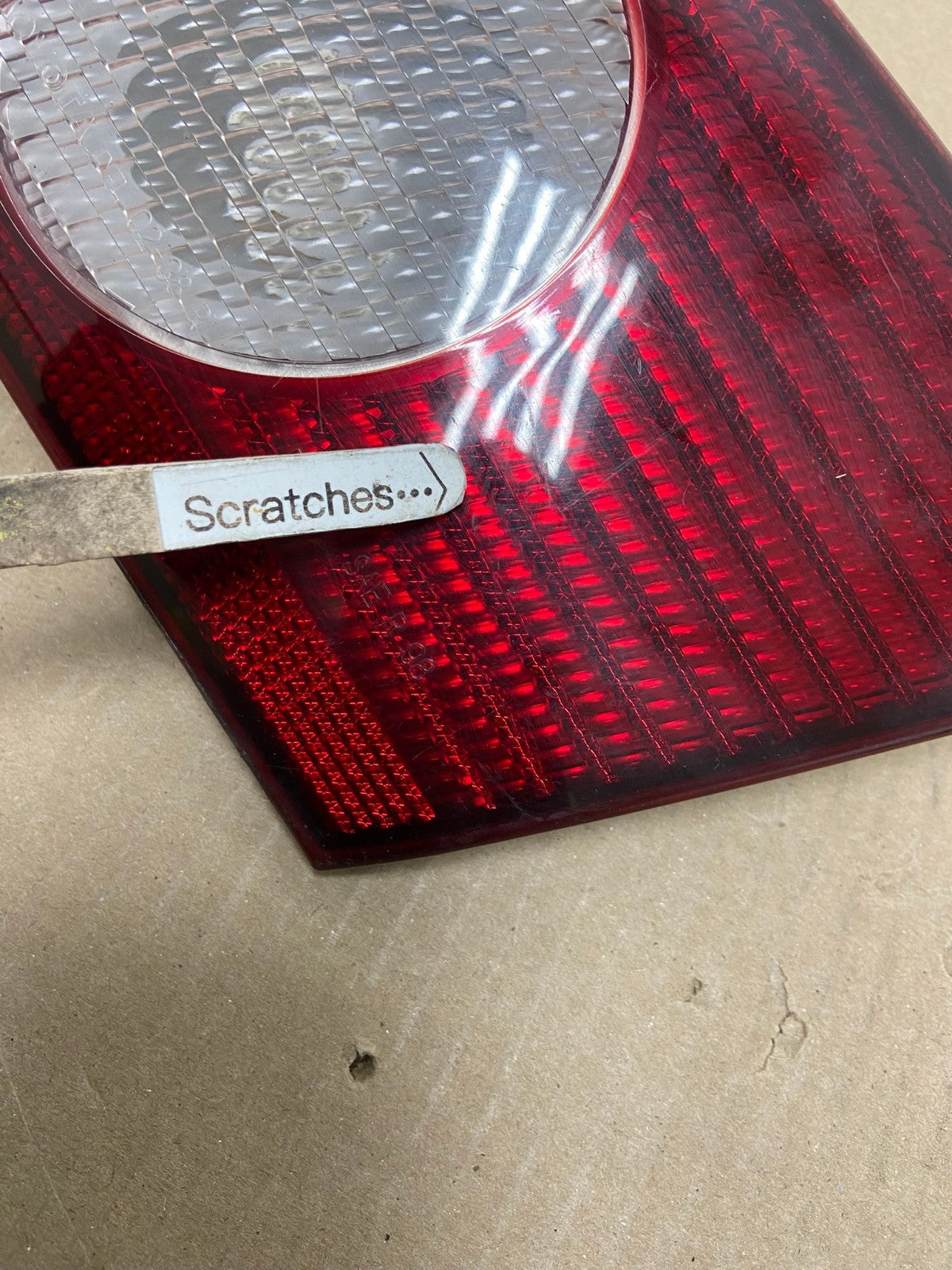 2001 2002 Toyota Corolla Right Passenger RH Side Inner Tail light AE6937 LK3