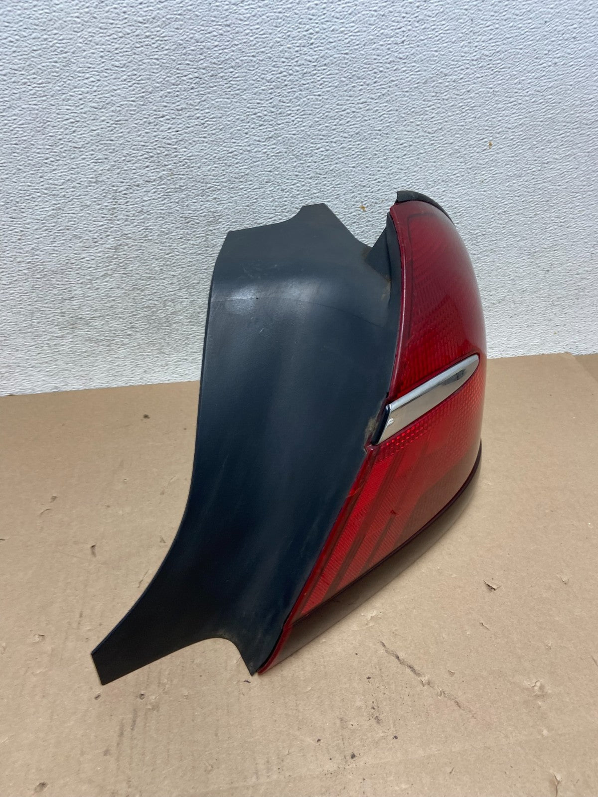 1998 to 2002 Mercury Grand Marquis Right Passenger Rh Side Tail Light AG5756 DW2