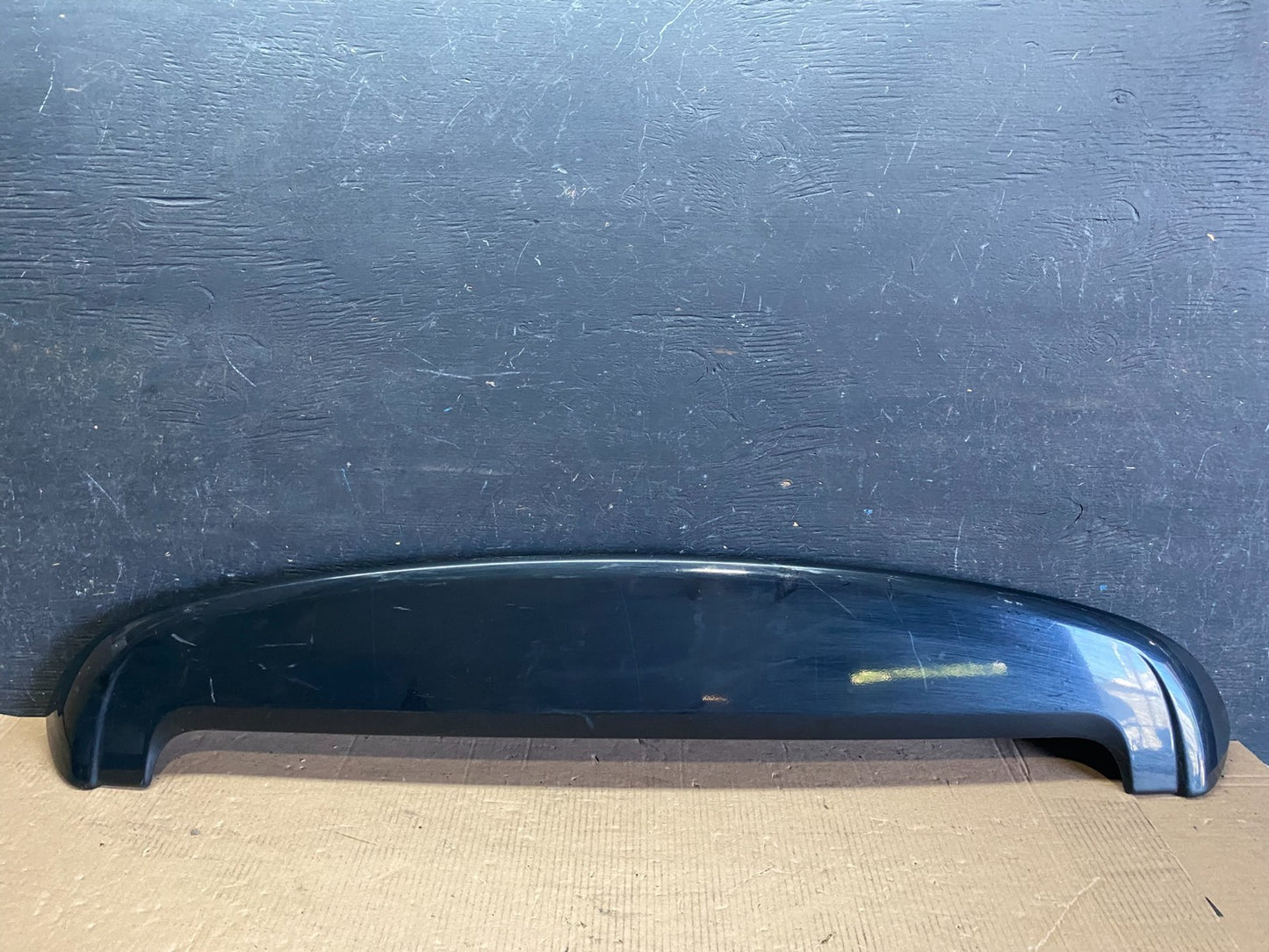 2011 to 2015 Kia Sorento Rear Spoiler Wing Brake Light P5983 DG0