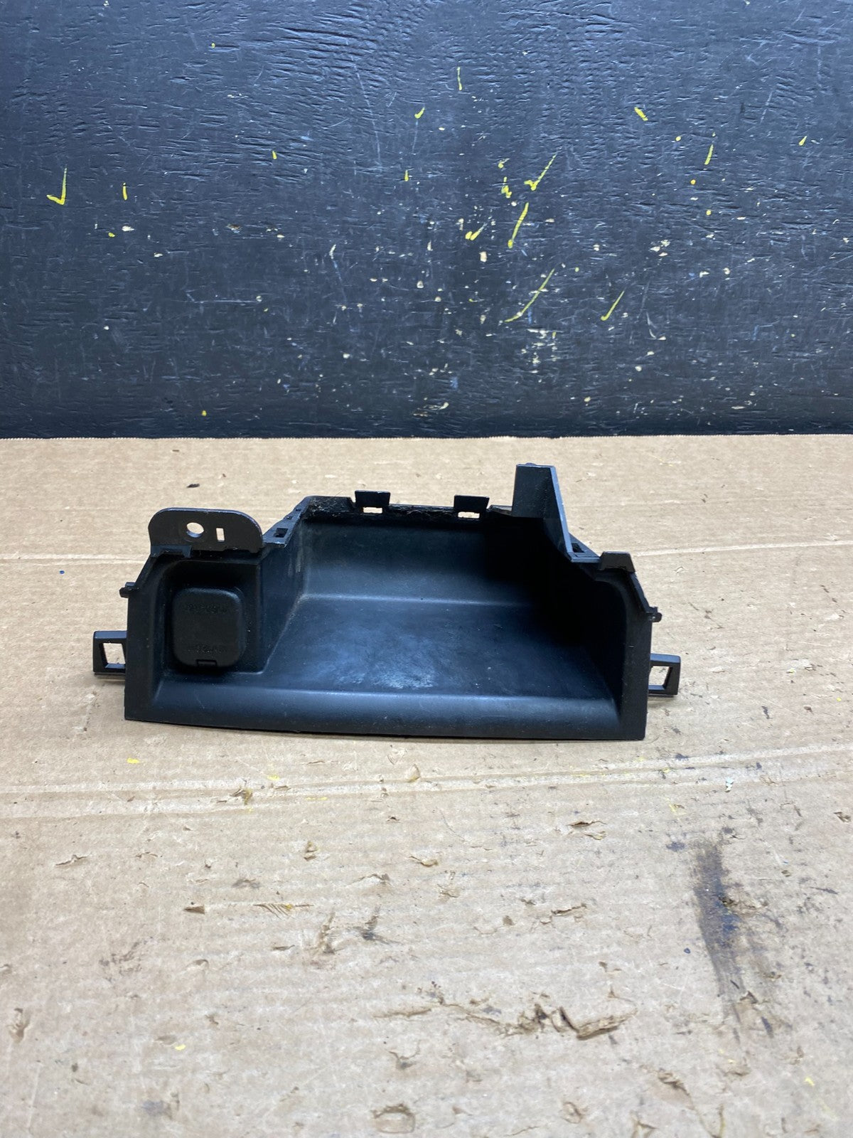 2007 to 2015 Mazda CX-9 Center Dashboard Pocket Box Power Outlet w9561 DG0