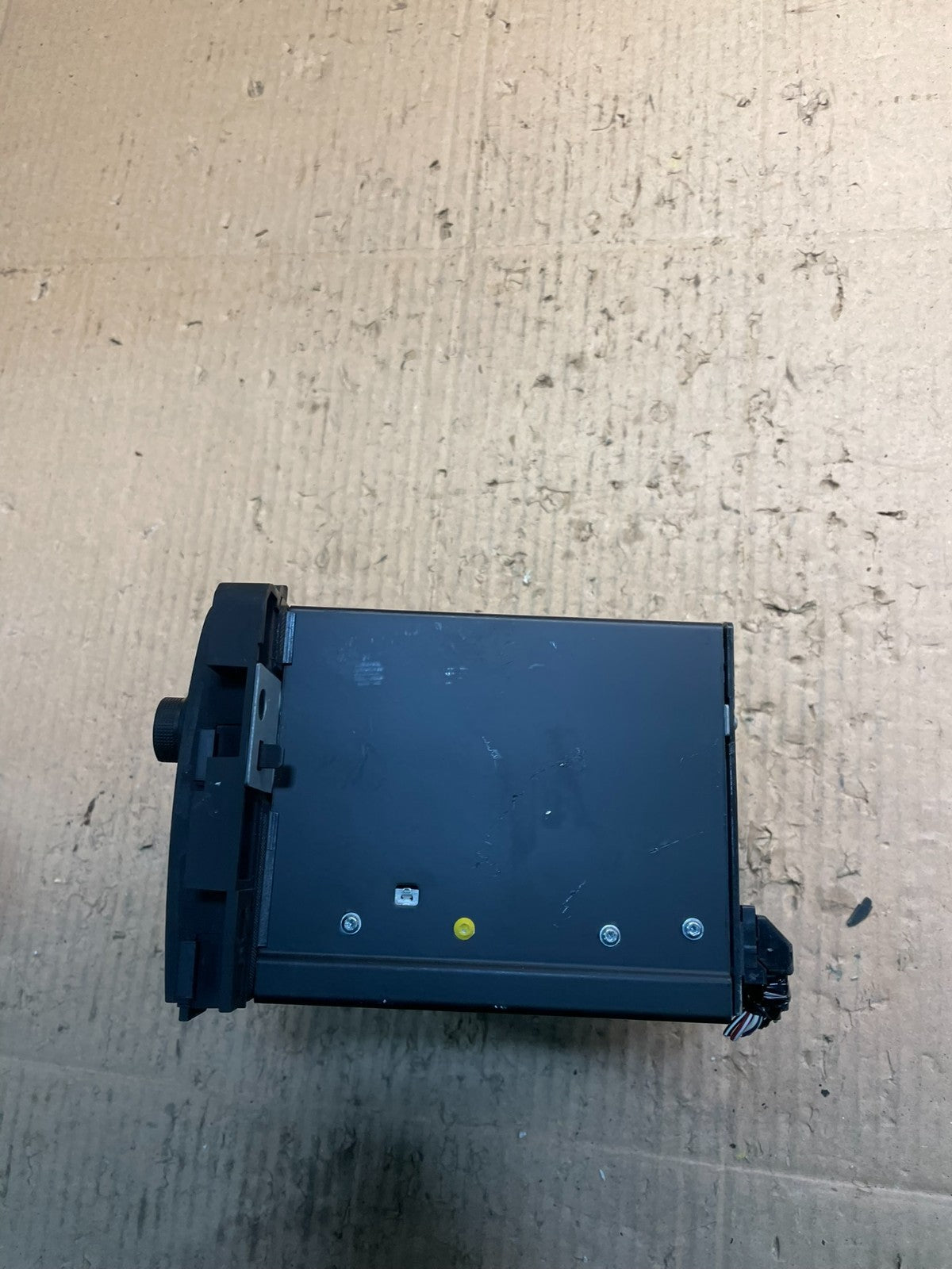 2013 2014 GMC Acadia Radio Display Screen AM/FM AUX OEM V5224 DG2