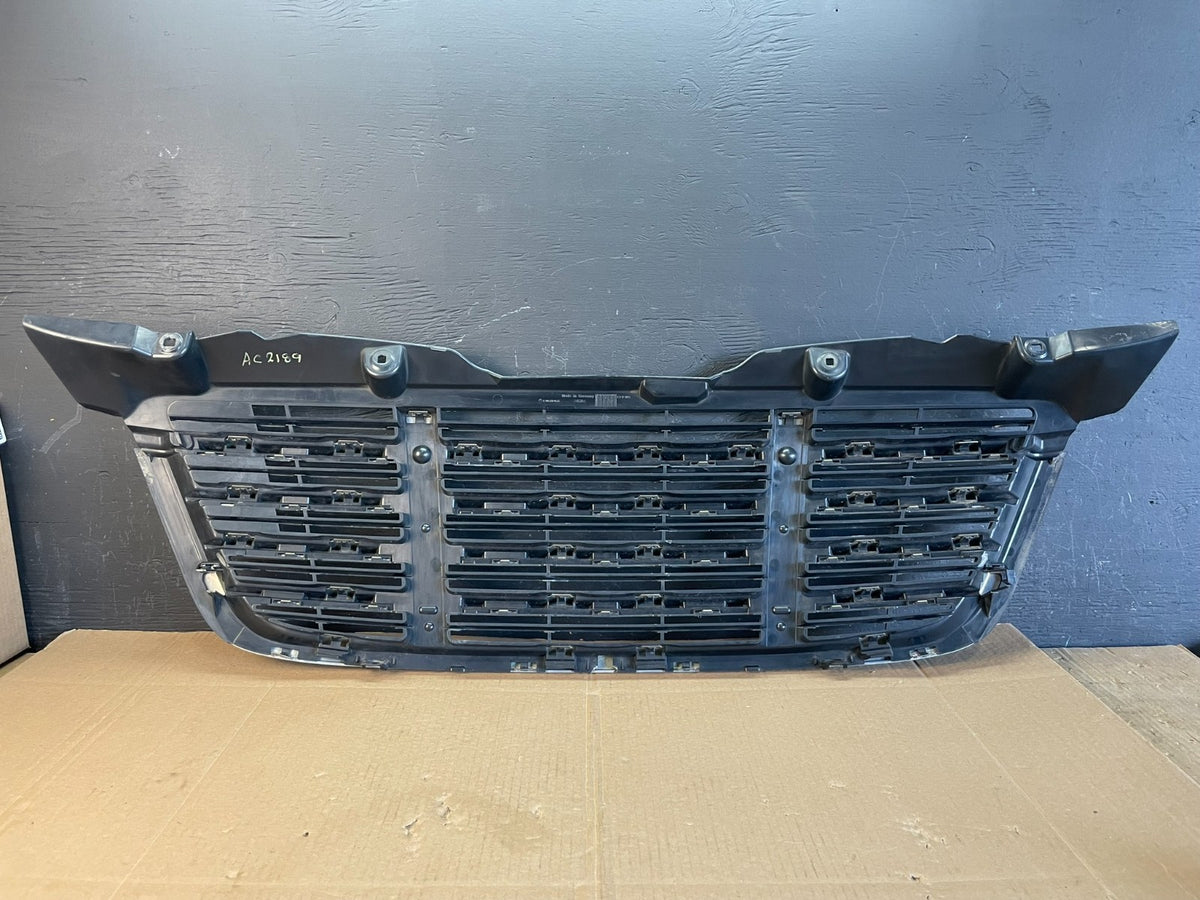 2009 to 2011 Freightliner Sprinter Front Upper Chrome Grill Grille aa8820 DG6