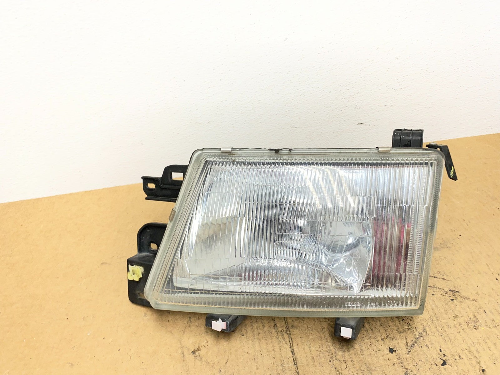 1999 2000 Subaru Forester Left Driver LH Headlight Halogen AC3679 DG0