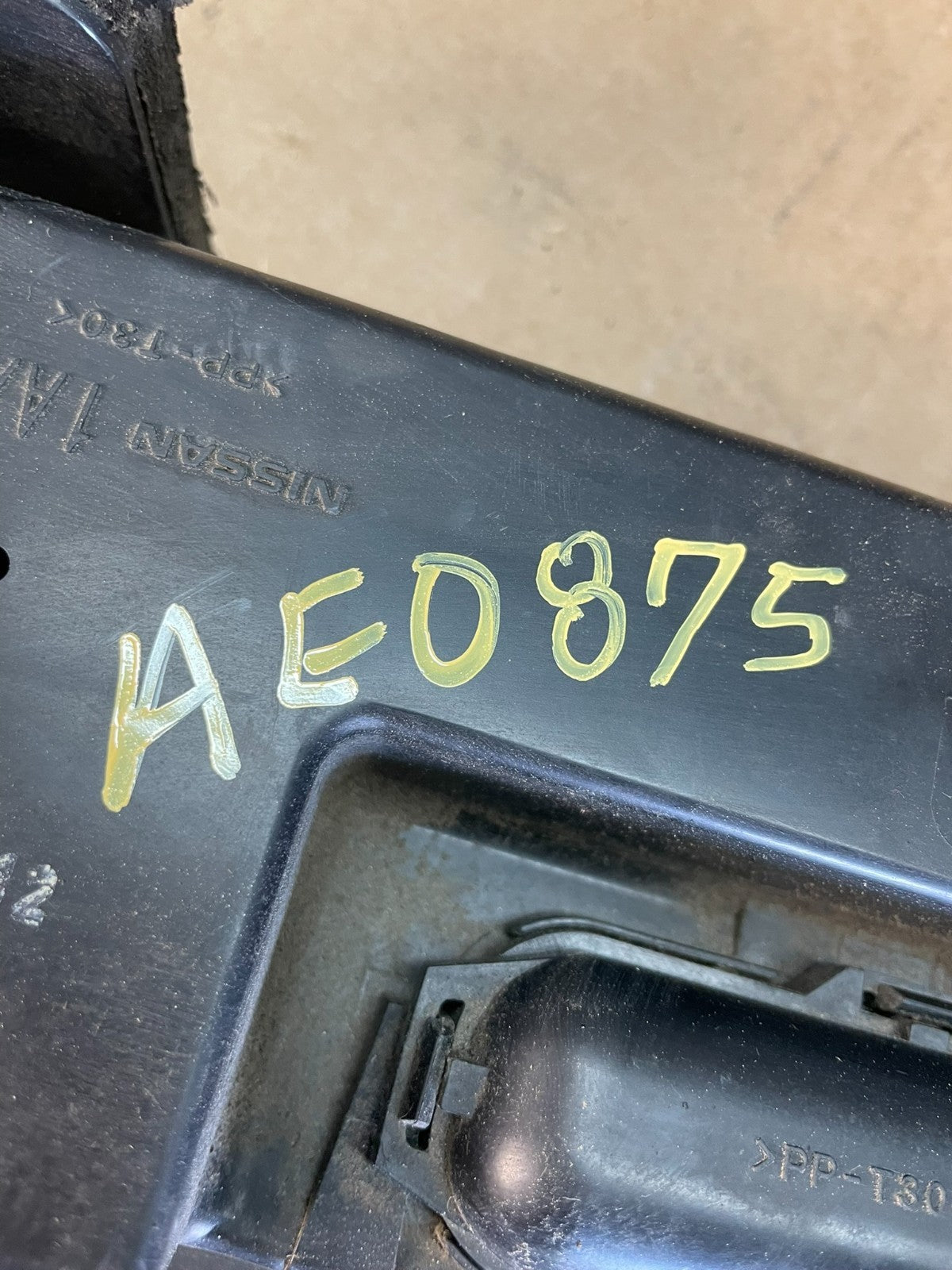 2009 to 2014 Nissan Murano Upper Air Intake Duct ae0875 DG6