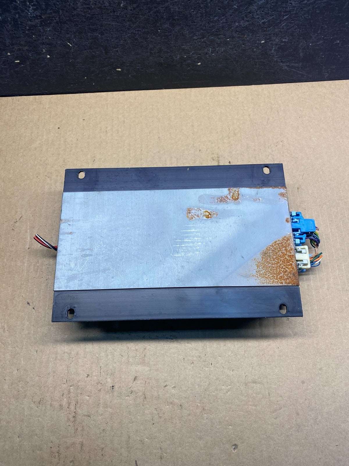 2003 to 2007 Cadillac CTS Stereo Audio Amplifier 15845424 AG7023 DG1