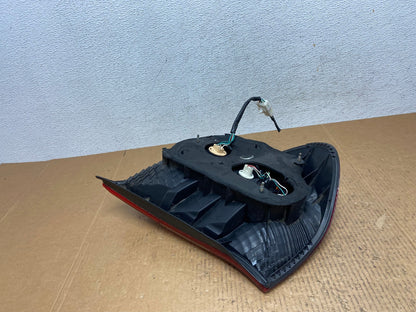 2002 2003 2004 Toyota Camry Tail Light Right Passenger Rh Side AE1546 LK3