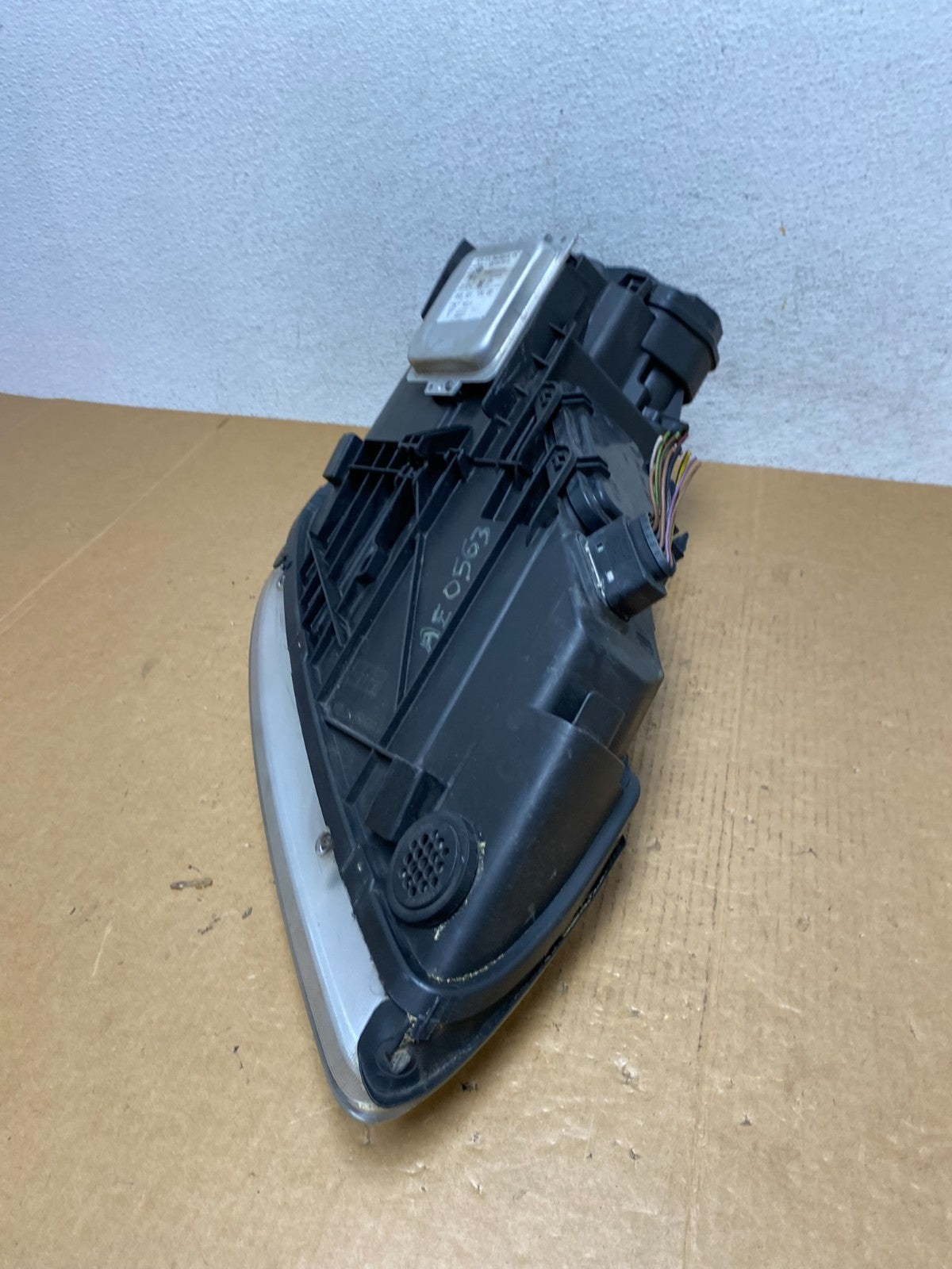 2008 to 2010 Porsche Cayenne Left Driver LH Headlight Xenon HID AE0563 DW5