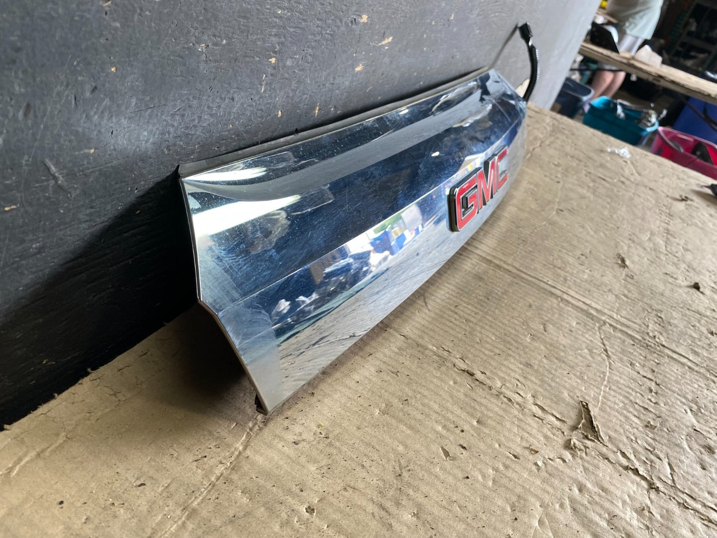 2010-2015 Gmc Terrain LiftGate Handle Trim Back Up Camera Chrome Panel P3862 DG2
