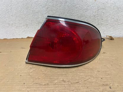 2000 to 2005 Buick Lesabre Right Passenger RH Side Tail Light AG8261 LK0