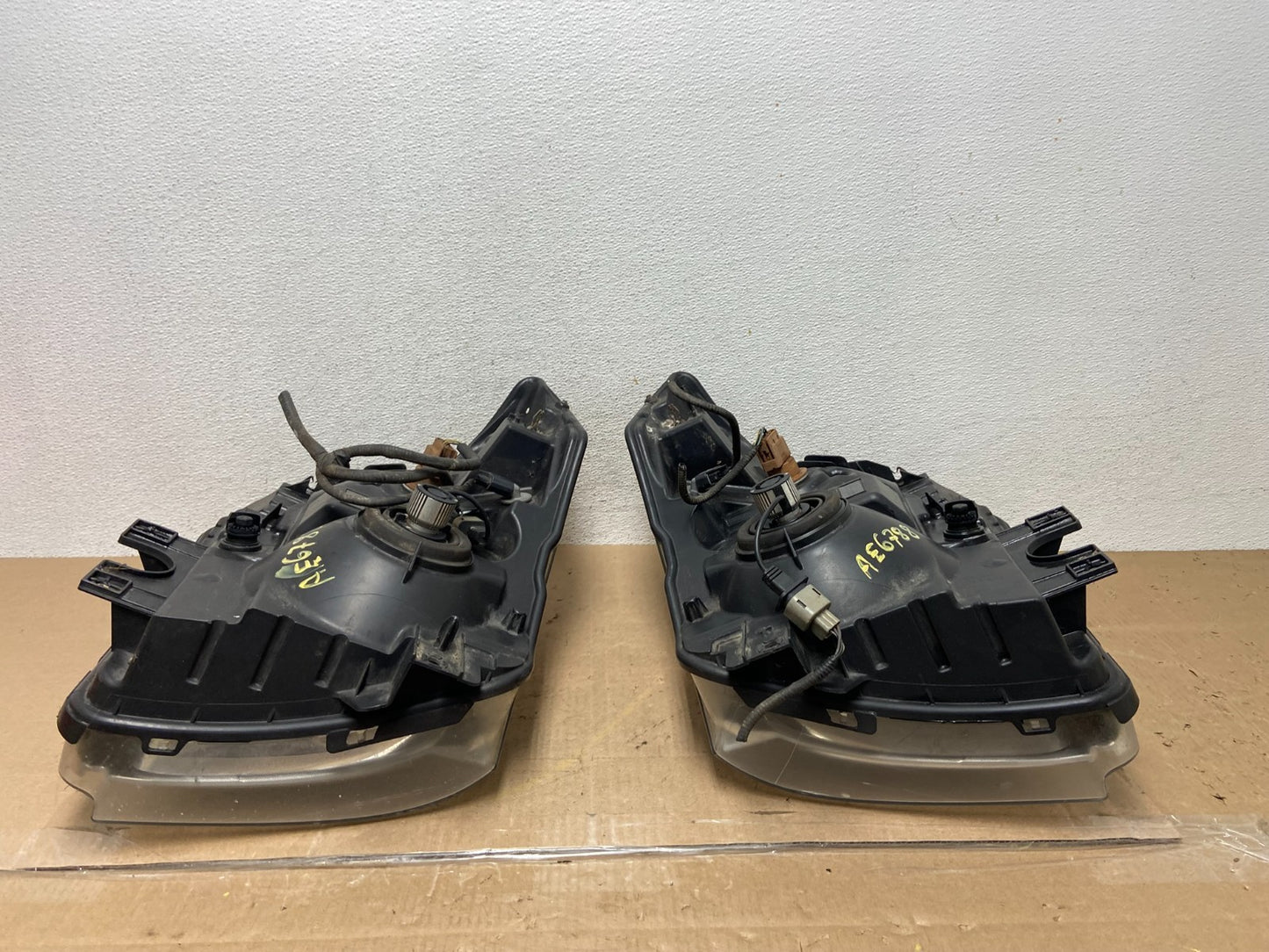 2011 to 2016 Ford F250 Super Duty Left+Right Side Headlights AE6788 DW10