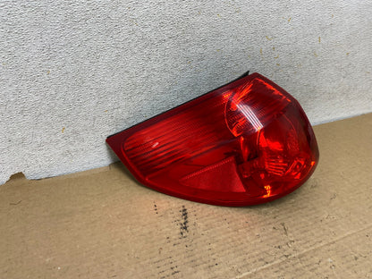 2006 to 2010 Toyota Sienna Left Driver LH Side Tail Light AH8121 DW1