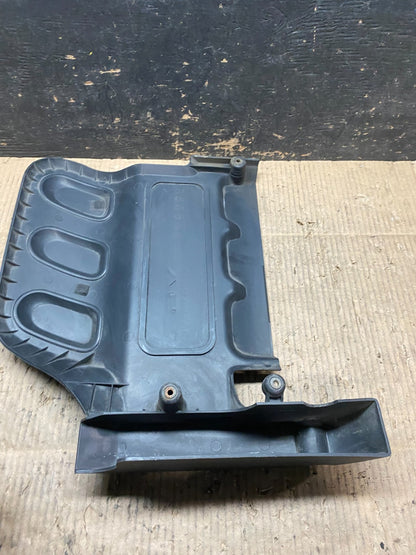 2001 to 2004 Mazda Tribute DOHC 24 VALVE Engine Shield Top Cover T9557 DG6