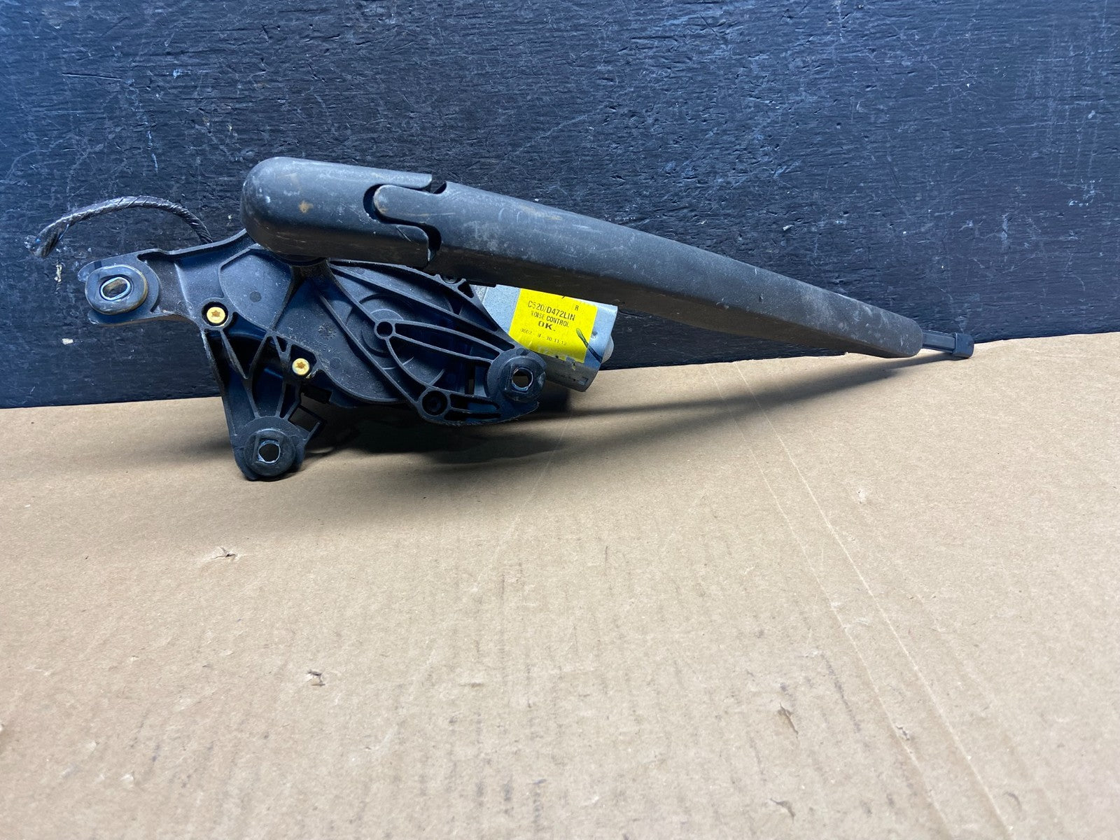 2013 to 2019 Ford Escape Rear Windshield Wiper Motor AG1600 DW0