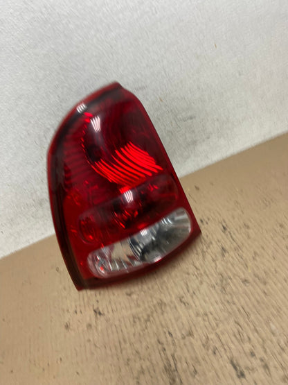 2004 to 2007 Buick Rainier Left Driver LH Tail Light AF7221 LK2