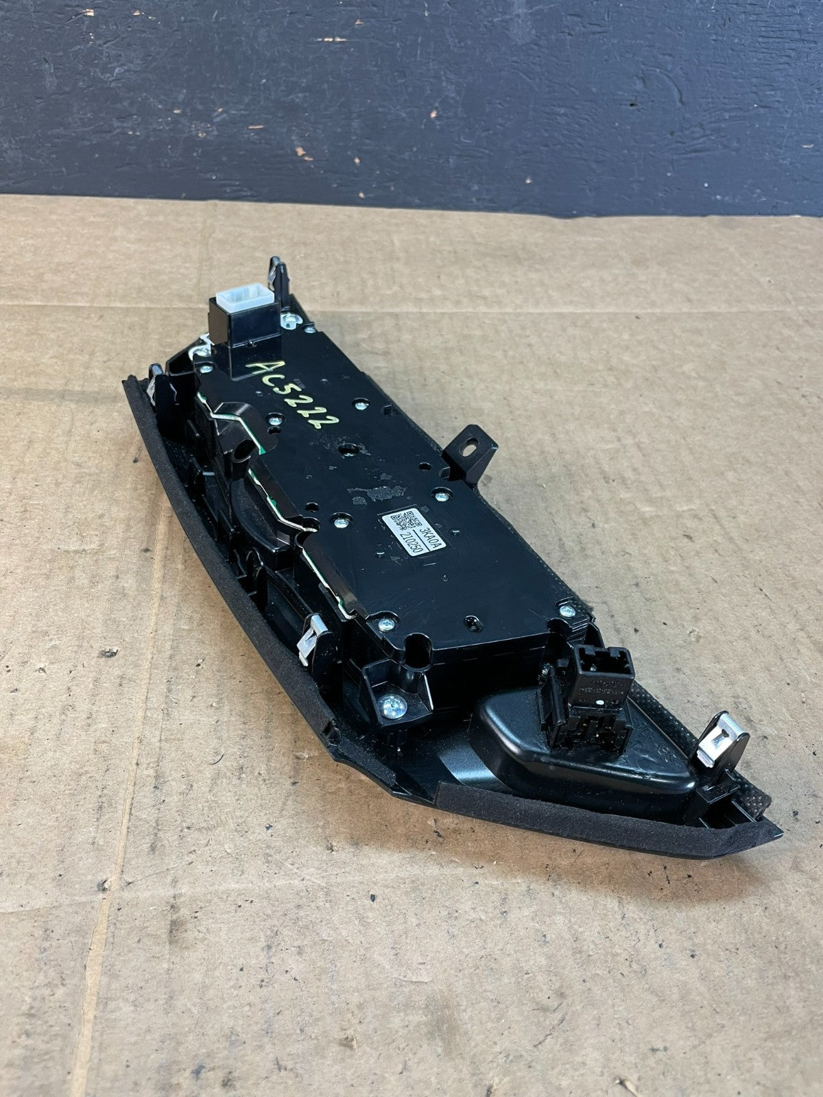 2013 to 2018 Nissan Pathfinder Radio Audio Climate Control AC5222 DG6