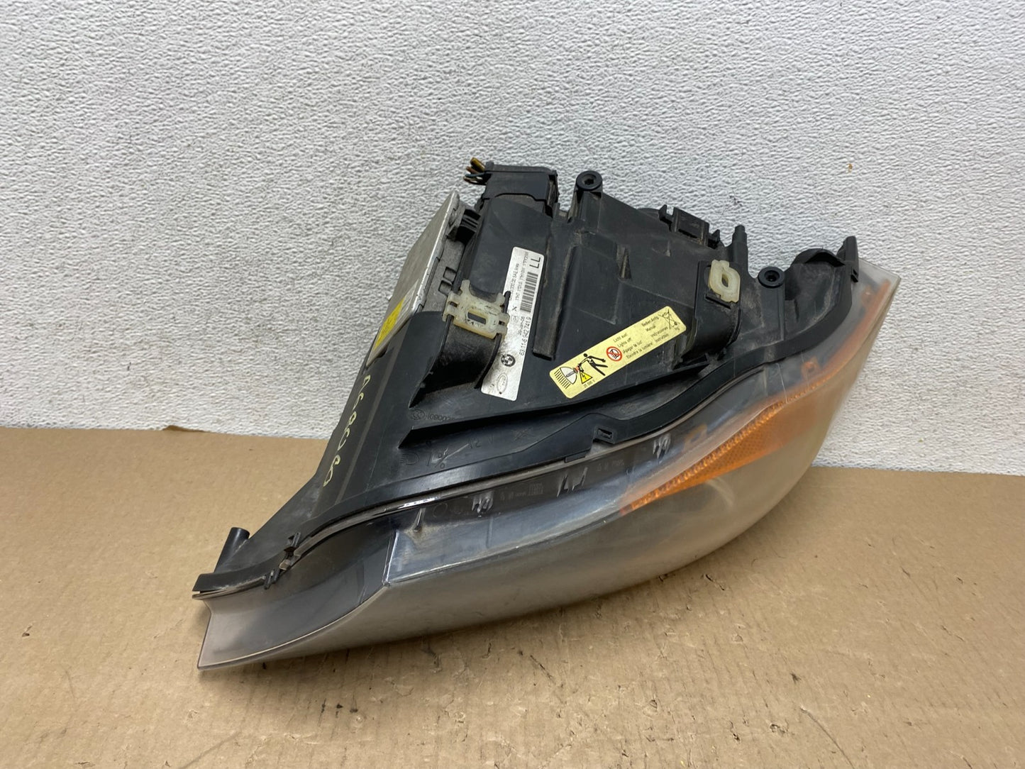 2006 to 2008 BMW 3 Series Left Driver LH AFS Xenon HID Headlight AG8060 DW5
